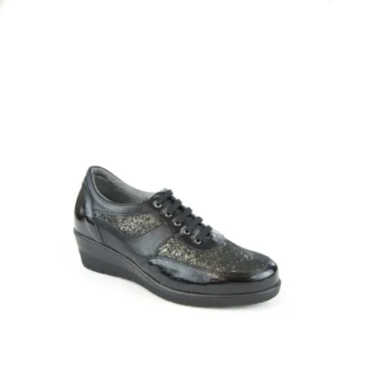 Portofino Women's Wedge Lace Oxfords- Black